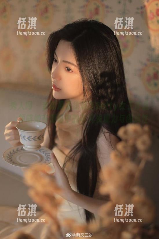 秀人网 - 亲眼观看徐莉芝Botty女王作品，领略她在摄影中的非凡表现力与创造性！