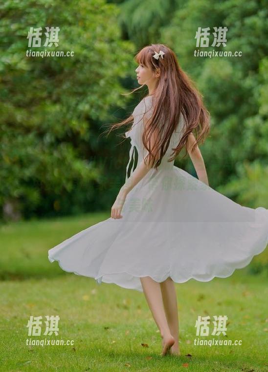 秀人网 - 果儿Victoria的厨娘全套写真，免费下载独家美图，带你探索家的温暖与美味