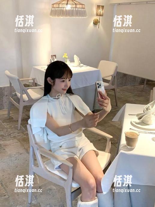秀人网-熊小诺 秀人网 - 熊小诺的体操服写真图包更新,让你领略健康美的动人瞬间