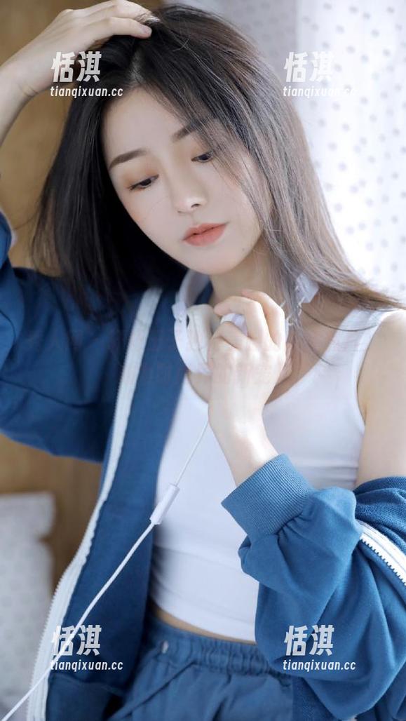 秀人网 - 轩轩王子独特美脚的高清照片，成为时尚界的新宠儿