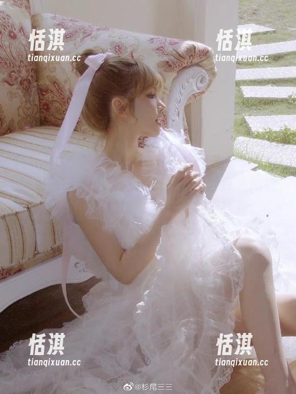 稚乖画册-赤西夜夜 稚乖画册 - 免费资源来袭!赤西夜夜的晴空白丝双马尾写真美图尽情欣赏
