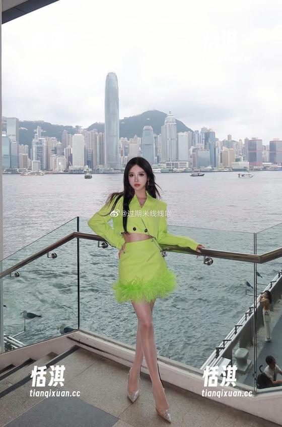 最新米线线sama泳衣写真原图让你眼前一亮，背后那些不为人知的故事也值得一看！