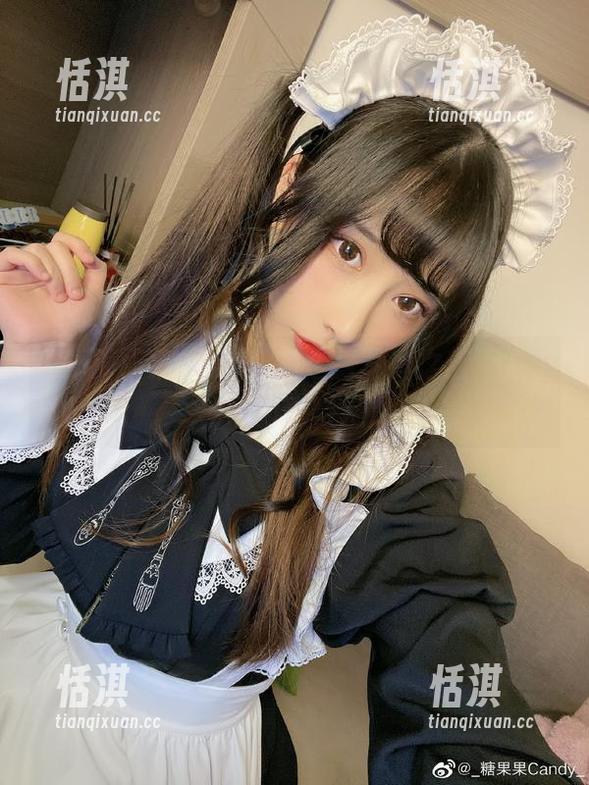 探秘糖果果Candy的定制写真之旅：八重神子的独特魅力