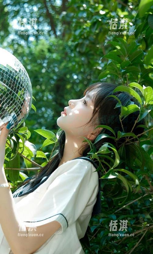 糖果画报 - 林美惠子Mieko红裙写真大赏，观看她展现的绝美气质与风采