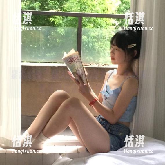 紧急企划-小恩 紧急企划 - 迷人的小恩职业装写真合集,职场尽显优雅自信风范!