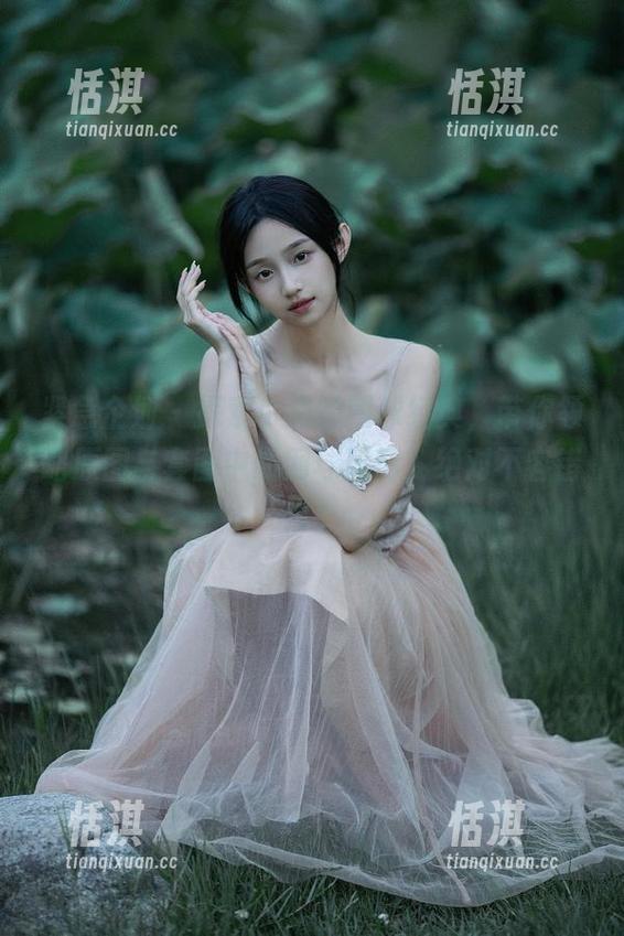 紧急企划 - 探索小恩的网球经典，带你领略原图与套图中的网球风情，绝对不容错过！