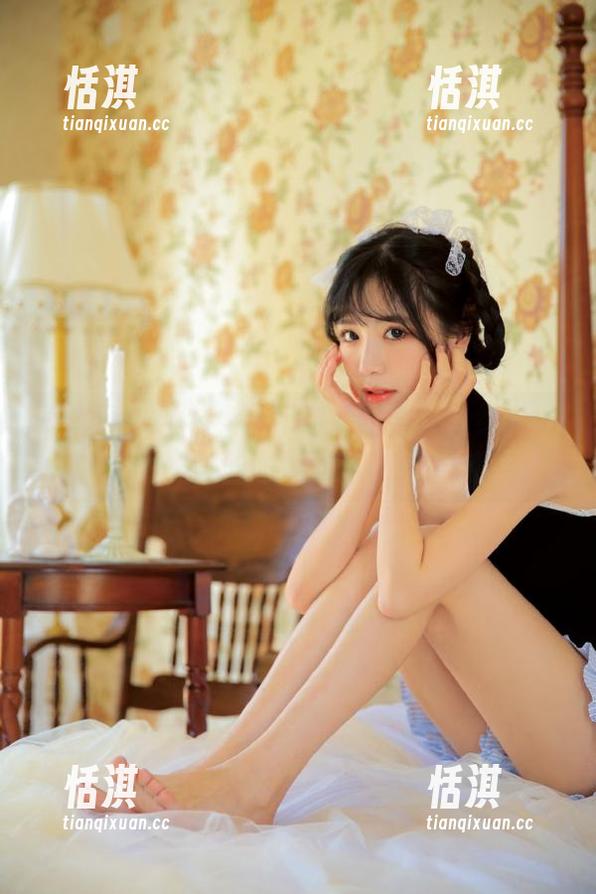 纪念小小v 微密圈 - 独特女佣吊带精选合集:纪念小小v的时尚幽默之旅