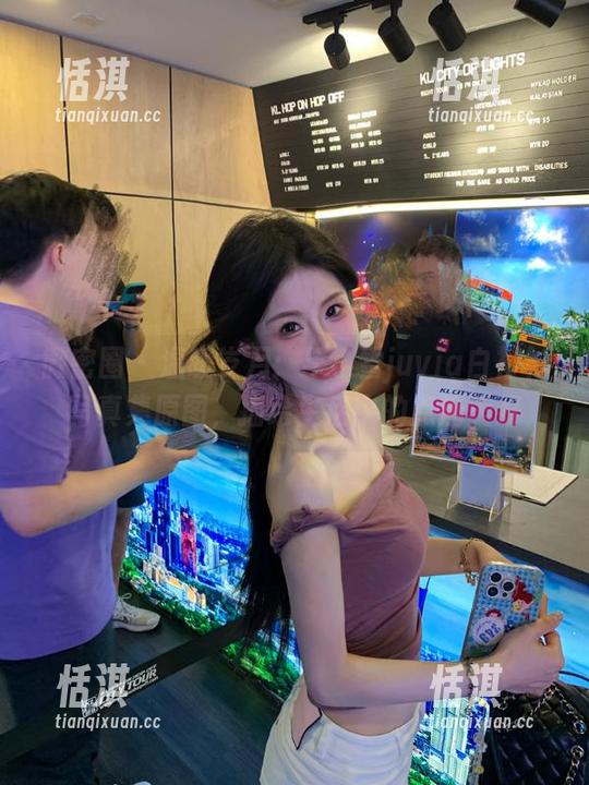 羊小雪juvia 微密圈 - 温暖岁月:羊小雪juvia白衬衫写真集原图,描绘生活中的点滴美好