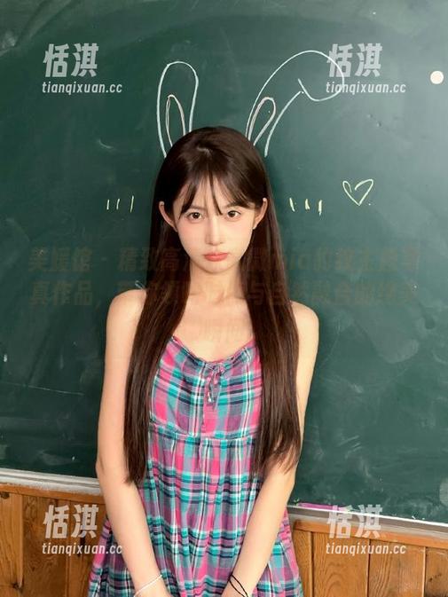 美媛馆-徐微微mia 美媛馆 - 精致高清徐微微mia豹纹主题写真作品,带你领略时尚与自然融合的绝美瞬间