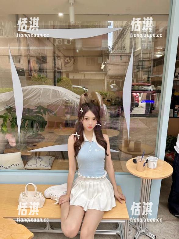 美媛馆-绮里嘉 美媛馆 - 绮里嘉连衣裙高清图库,每一张都让人心动不已的时尚作品!