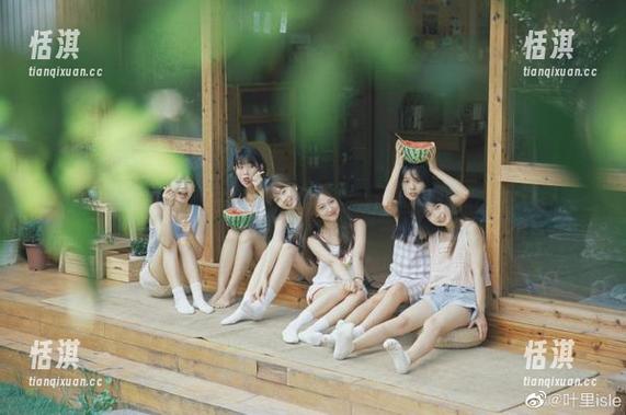 谁能抵挡肉扣热热子定制水手服的魅力？图片让你目不转睛！