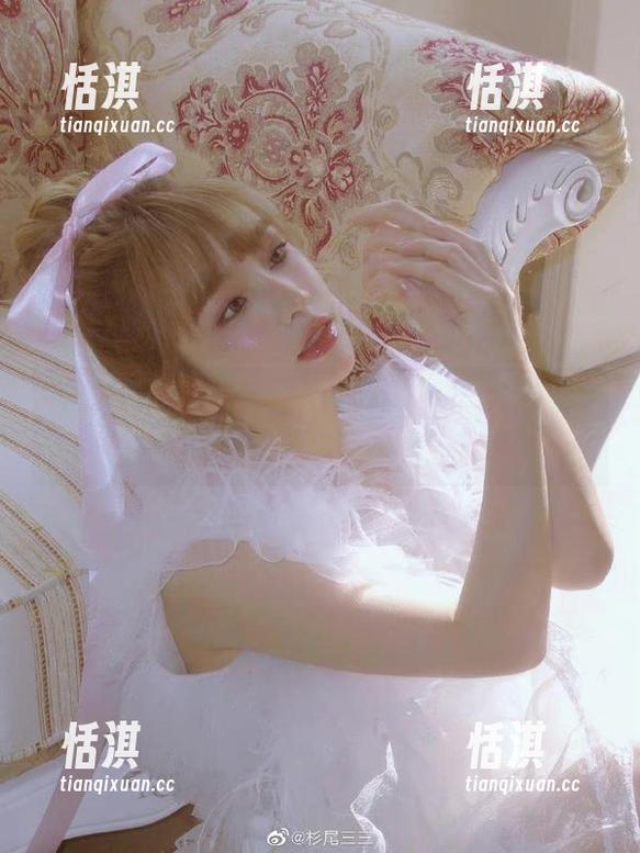 舞蹈生日记 - 李梦的教室：关于创造与青春的写真作品集分享