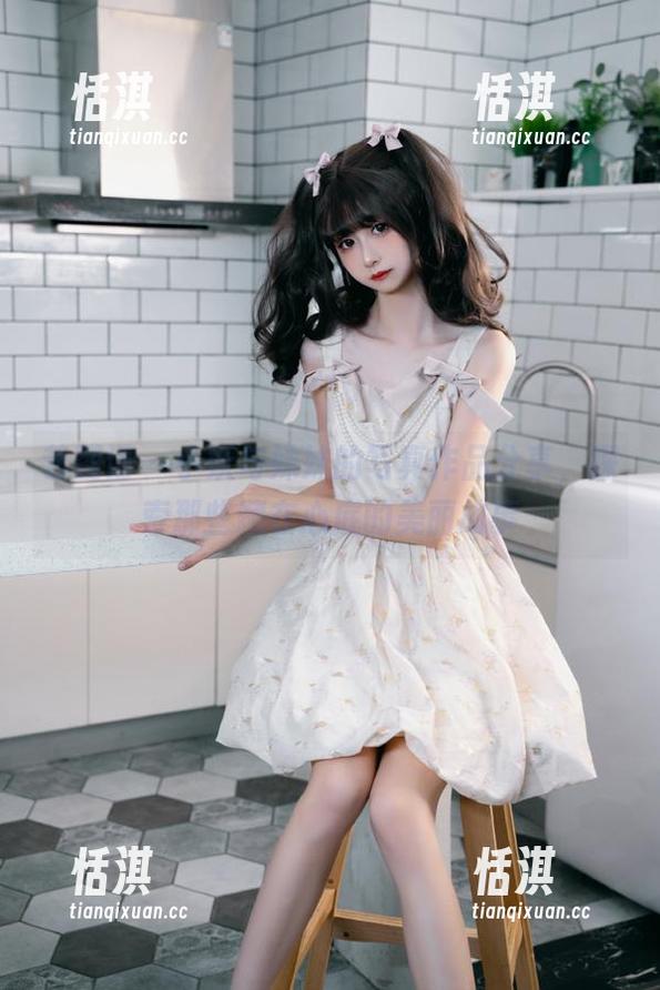 艺图语 - 小妖与妹妹的写真作品分享，探索那些藏在心底的美丽故事