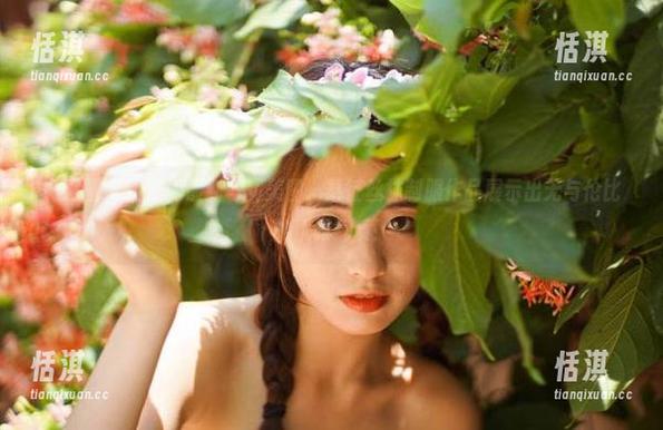 微密圈 - 绝美的最新写真美图，葛征丝袜制服作品展示出无与伦比的优雅气质！
