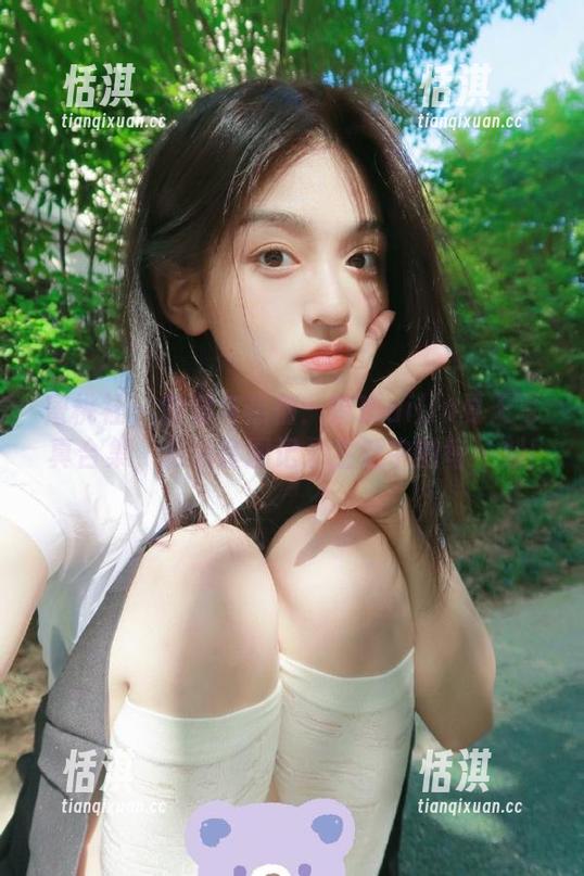 蜜桃社 - 青涩与热情：琳琳ailin夏天写真合集，系列套图记录生活中的每一刻!