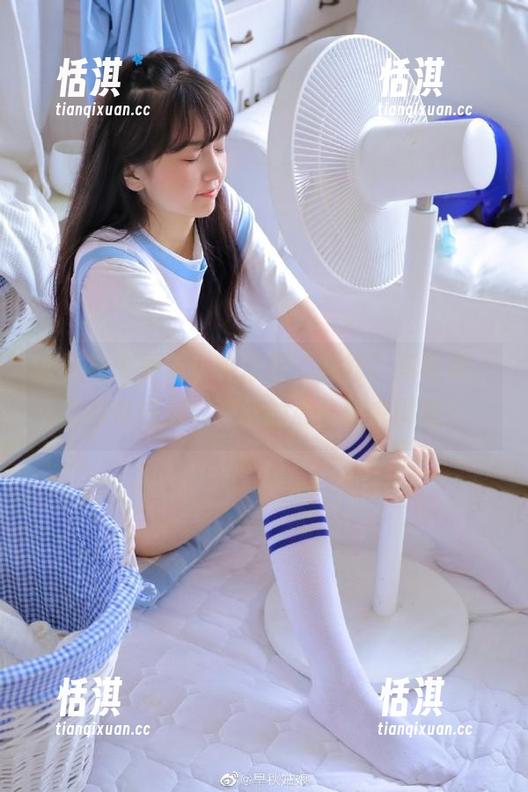 蜜桃社 - 更新！许思铭“花嫁”写真集，瞬间俘获无数粉丝的心，快来围观！