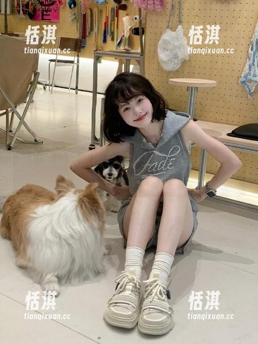袜小喵最新原图合集，揭晓一点小秘密背后的故事