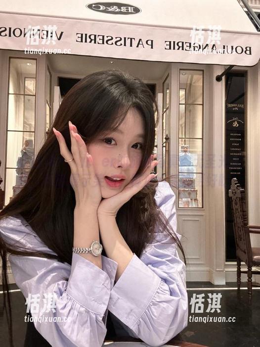 语画界-玥儿玥er 语画界 - 玥儿玥er的旗袍写真:无圣光加持,美图展示笑点,再加点酱油更好吃!