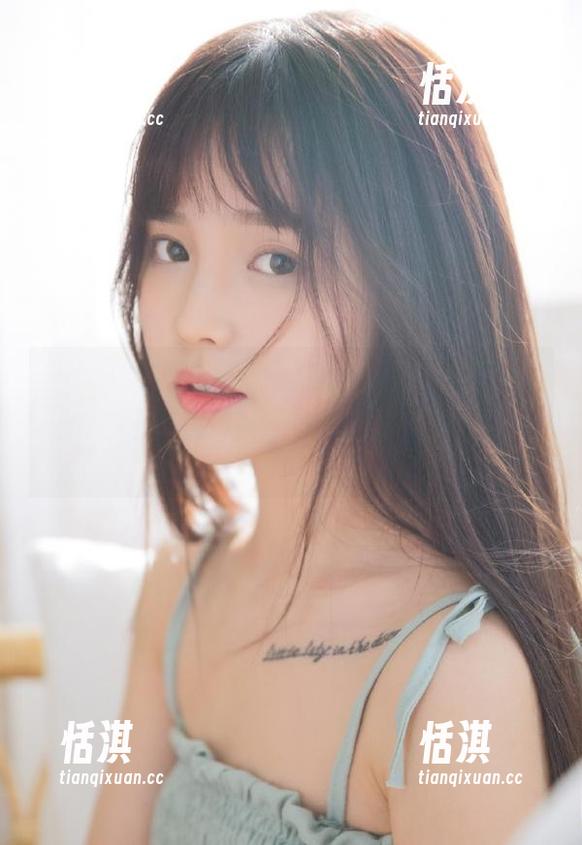 轰趴猫 - 梦心玥礼服写真精彩合集：百变风格图片带你领略她的时尚魅力与优雅风范