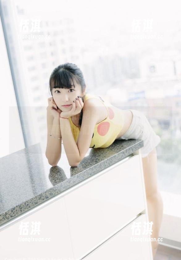 青丘女神 - 让人惊艳的小燕儿，尝试美足的写真集原图让我们一同沉醉于美的享受！