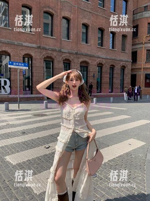 微密圈 - 释放清纯魅力，黎允熙红色蕾丝写真高清下载汇聚美感